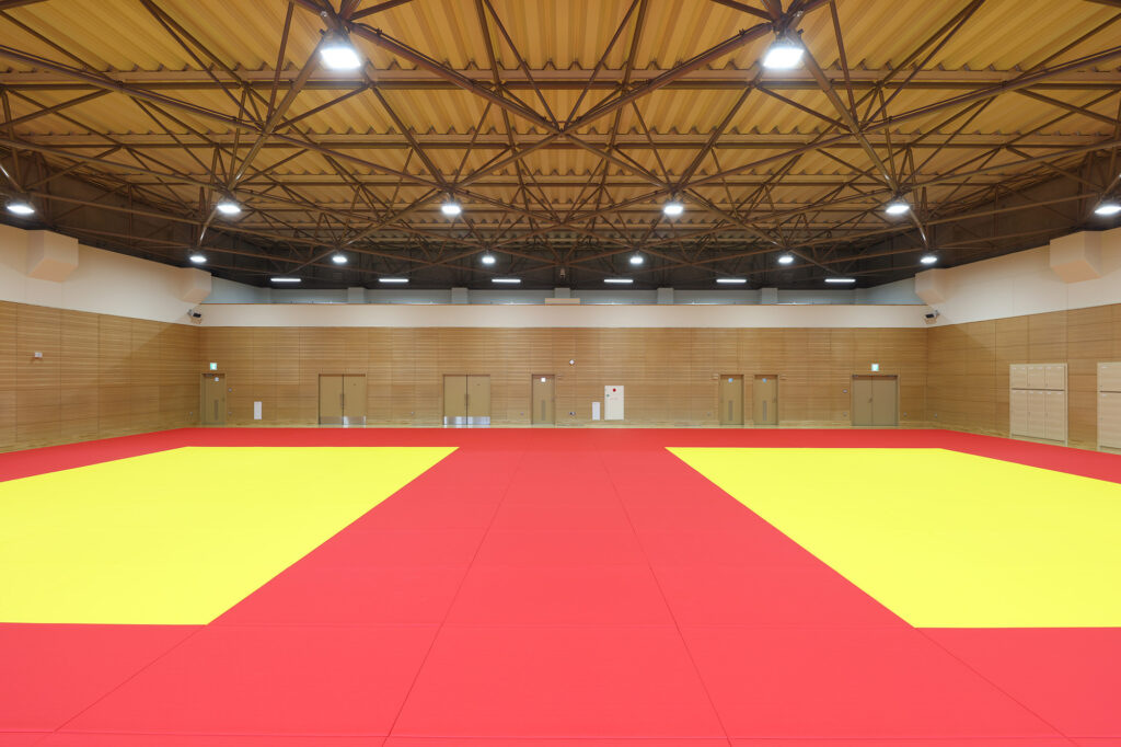 体育館　愛知中学校校舎等大規模増改築工事(電気設備)